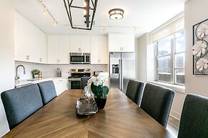 Lively 4BR Condo Steps to French Quarter Unit 518