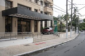 Estúdio Aconchegante, Metrô, Piscina, Sauna, AC