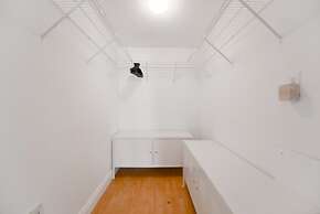 Condo Top Amenities City Bay View