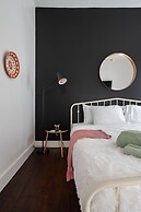 NEW Luxe Pet Friendly Free Parking Downtown