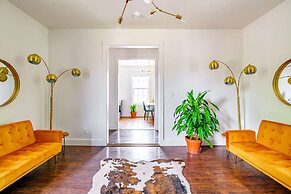 NEW Luxe Pet Friendly Free Parking Downtown