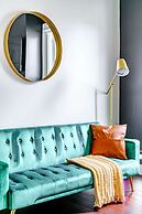 NEW Luxe Pet Friendly Free Parking Downtown