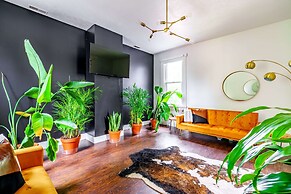 NEW Luxe Pet Friendly Free Parking Downtown