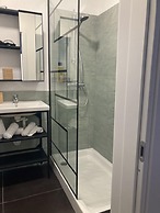 Lexie Suites Guesthouse