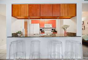 Amazing Condo with Pool & Ocean Views