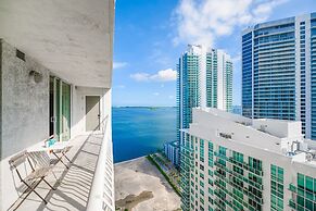 Stunning Condo on 31st Floor