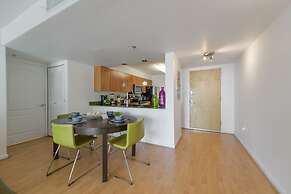 Stunning Condo on 31st Floor