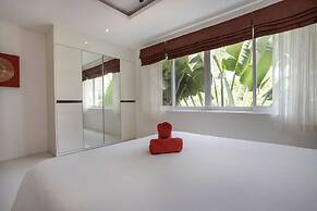 Spacious Tri-Level Pool Villa Dragon C