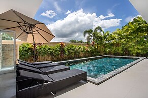 Spacious Tri-Level Pool Villa Dragon C