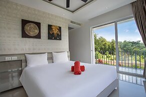 Spacious Tri-Level Pool Villa Dragon C