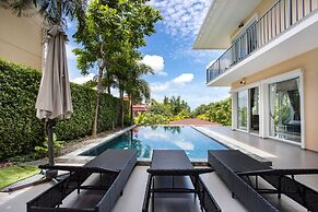Tropical Seaview Pool Villa Dragon A