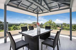 Seaview Pool Villa Dragon D in Tropics