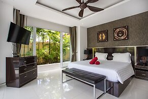Seaview Pool Villa Dragon D in Tropics