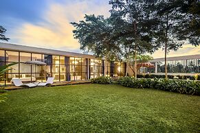 Loft Volcano by Alfred in Bali