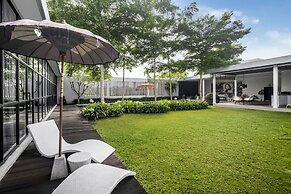 Loft Volcano by Alfred in Bali