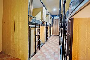 SPOT ON 92980 Luxury Capsule Homestay