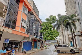 SPOT ON 92985 Mitra HomestayNearTempat Makan Pagi Sore Nohil