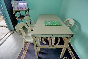 SPOT ON 92985 Mitra HomestayNearTempat Makan Pagi Sore Nohil