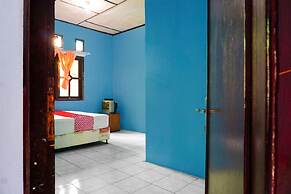 OYO 92997 Villa Hj Karnadi