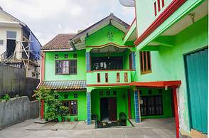 OYO 92997 Villa Hj Karnadi