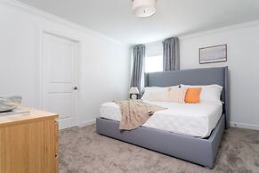 Luxurious Home w Theme Beds Private Pool