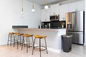 Luxurious Home w Theme Beds Private Pool