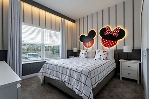 Luxurious Home w Theme Beds Private Pool