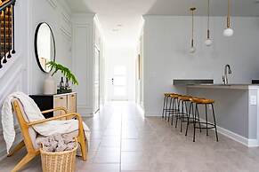 Luxurious Home w Theme Beds Private Pool