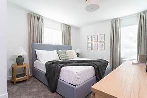 Luxurious Home w Theme Beds Private Pool