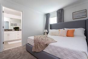 Luxurious Home w Theme Beds Private Pool