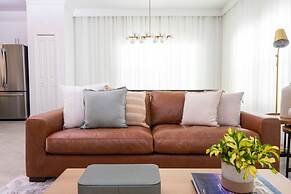 Luxurious Home w Theme Beds Private Pool