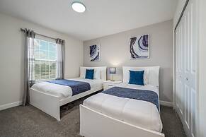 Magical Retreat - A Spacious Villa 10 min From Disney