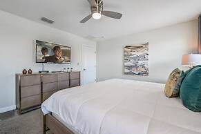 Magical Retreat - A Spacious Villa 10 min From Disney