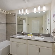 Magical Retreat - A Spacious Villa 10 min From Disney