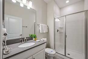 Magical Retreat - A Spacious Villa 10 min From Disney