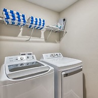 Super Spacious Near Disney With Private Pool