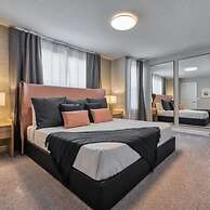 Super Spacious Near Disney With Private Pool