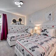 Super Spacious Near Disney With Private Pool