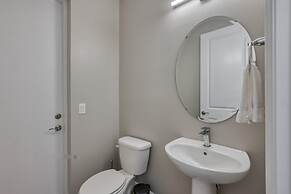 Luxury 5 Bedroom Home 10 Minutes From Disney