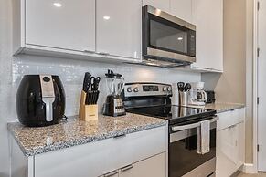 Luxury 5 Bedroom Home 10 Minutes From Disney