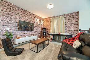 5BR Themed Home - Private Pool Prime Location