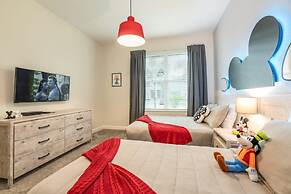 5BR Themed Home - Private Pool Prime Location