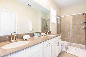 5BR Themed Home - Private Pool Prime Location