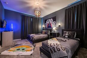 5BR Themed Home - Private Pool Prime Location