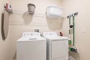 5BR Themed Home - Private Pool Prime Location