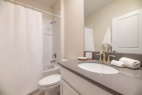 5BR Themed Home - Private Pool Prime Location