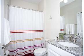 6BR Home Prime Location