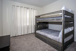 6BR Home Prime Location