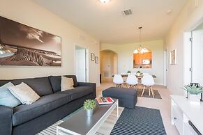 Central Elegance-spacious Beautifully Decor Condo