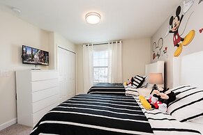 Private Pool Modern Elegance Ideal Locale